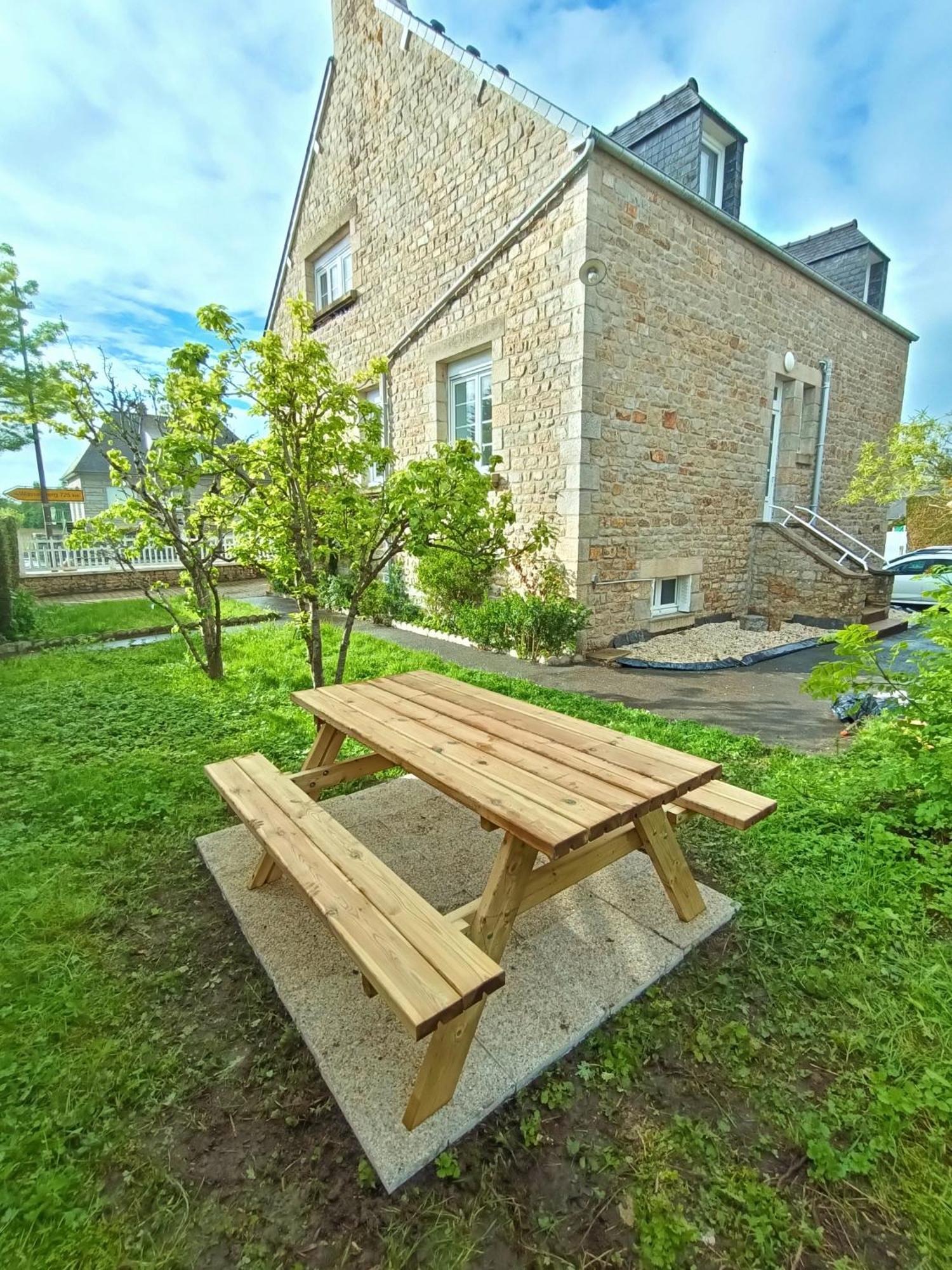 Appartamento Loft British Au Pied Du Mont ! Pontorson Esterno foto